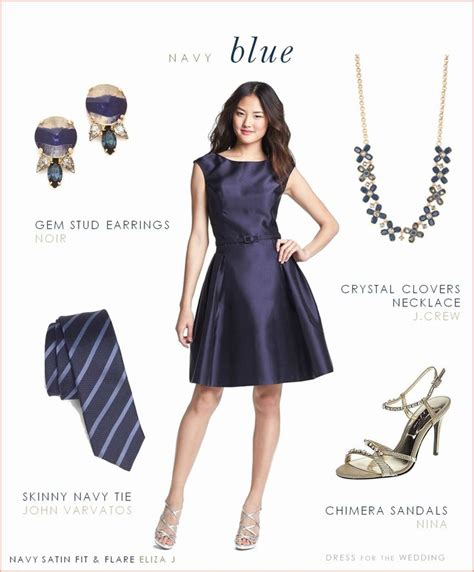 what color of jewelry goes with navy blue dress